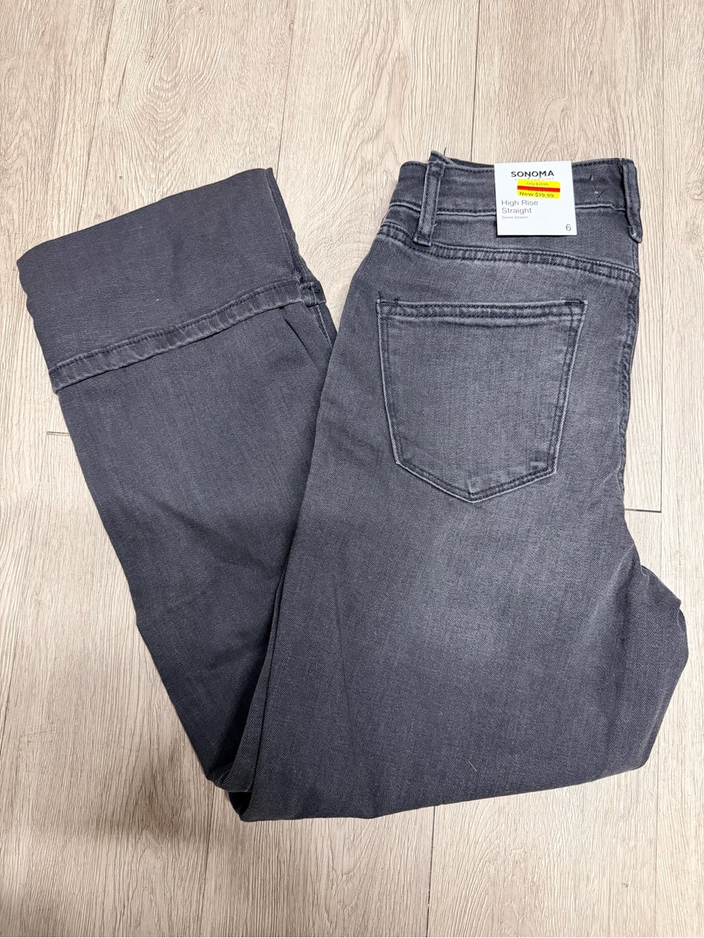 SONOMA Women’s High Rise Straight Jeans in Charcoal Black